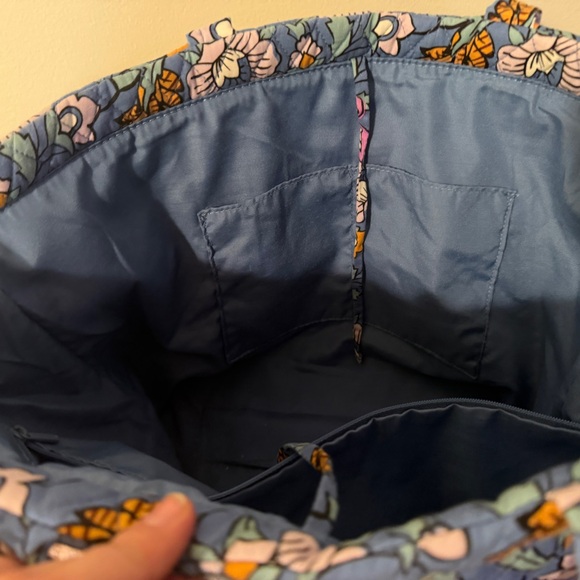 Vera Bradley East West Tote Bag - Picture 3 of 4